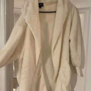 White fuzzy boutique throw